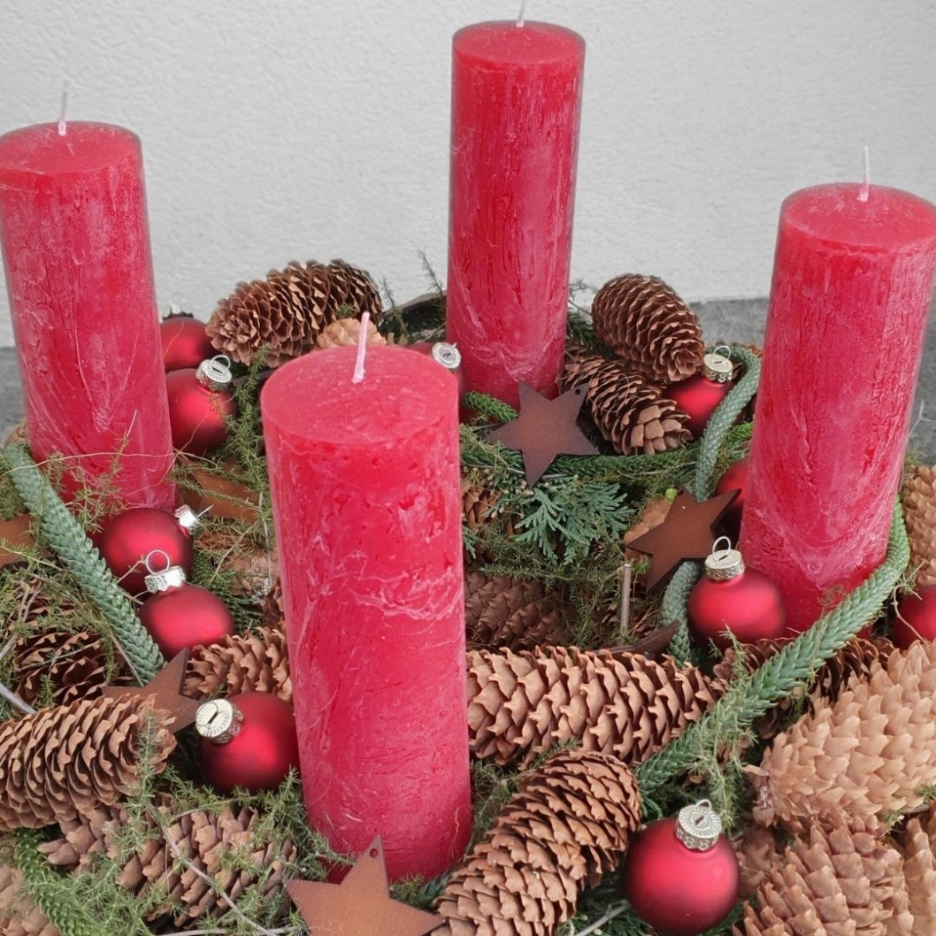 Adventskranzaus-naturmaterialien-selber-machen.jpg