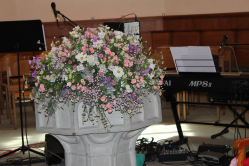 Altardekoration in der Kirche Dürrenroth vom 21. September 2013