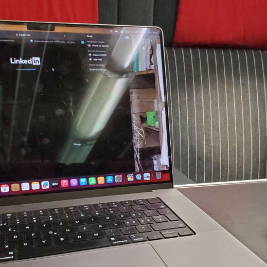 Arbeiten-im-Zug.jpg