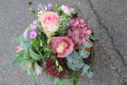 Blumenstrauss rosa (ausgeliefert in Grosshöchstetten am 16. oktober 2015)