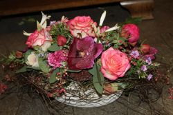Blumengesteck rosa (ausgeliefert in Grosshöchstetten am 14. Oktober 2015)