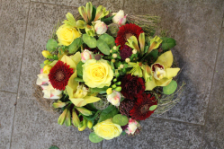 Blumengesteck gelb rot (ausgeliefert in Worb am 8. Juni 2015)