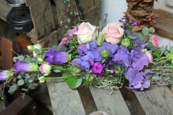 Tischdeko für Bahnhöfli Zäziwil in rosa violett (ausgeliefert am 21. Juni 2014)