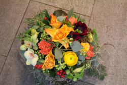 Gesteck in leuchtenden Farben (abgeholt im Laden am 24. Januar 2015)