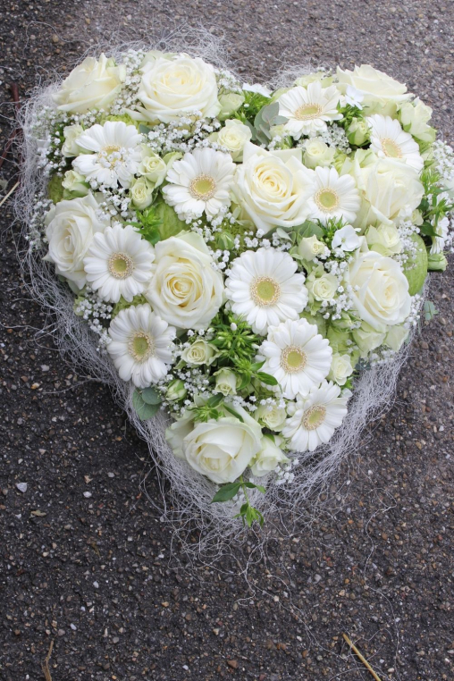 Blumenherz-weiss.jpg