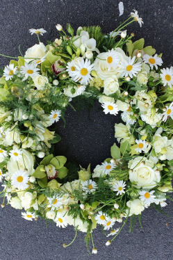 Blumenkranz-weiss-gruen.jpg