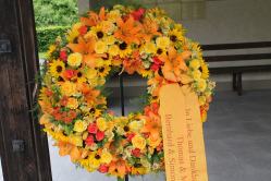 Blumenkranz gelb orange (ausgeliefert in Grosshöchstetten am 14. Juni 2013)