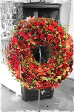 Blumenkranz rot (ausgeliefert in Grosshöchstetten am 20. Februar 2015)