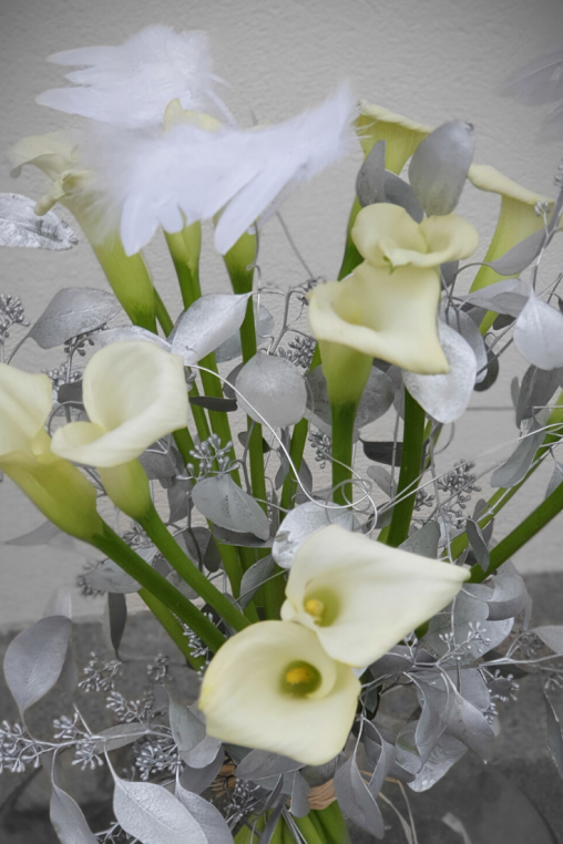 Blumenstrauss-Calla-Blueten-weiss-silber-DIY-Anleitung.png