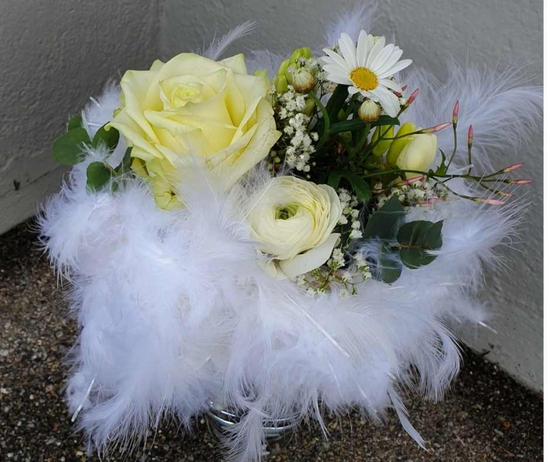 Blumenstrauss-fuer-Ostern-DIY.jpg