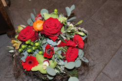 Blumenstrauss gelb orange rot (ausgeliefert in Grosshöchstetten am 1. April 2016)