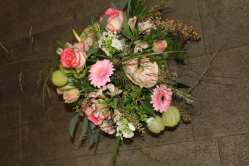 Blumenstrauss in rosa (ausgeliefert in Bern am 7. September 2015)