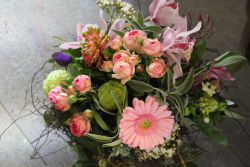Blumenstrauss rosa weiss (ausgeliefert in Grosshöchstetten am 1. Februar 2016)