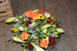 Farbiger Blumenstrauss (ausgeliefert in Grosshöchstetten am 14. April 2016)