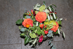 Blumenstrauss orange (ausgeliefert in Grosshöchstetten am 4. Mai 2015)