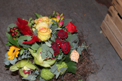 Blumenstrauss gelb orange rot (ausgeliefert in Konolfingen am 1. Februar 2016)