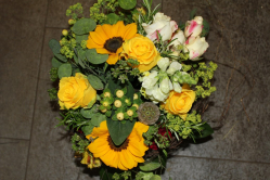 Blumenstrauss gelb (ausgeliefert in Grosshöchstetten am 5. Juni 2015)