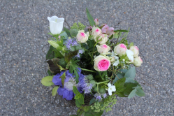Blumenstrauss rosa (ausgeliefert in Grosshöchstetten am  25. Juni 2015