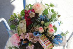 Blumenstrauss mit Gutscheinen (abgeholt im Laden am 29. Mai 2015)