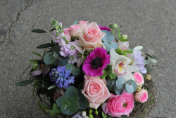 Blumenstrauss in rosa weiss (ausgeliefert in Konolfingen am 15. April 2016)