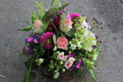 Zarter Blumenstrauss rosa weiss (ausgeliefert in Rubigen am 28. Mai 2016)