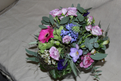 Blumenstrauss violett rosa (ausgeliefert in Worb am 18. Januar 2016)
