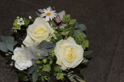 Blumenstrauss weiss (ausgeliefert am 3. Februar 2016 in Münsingen)