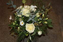 Blumenstrauss weiss (ausgeliefert in Konolfingen am 6. Februar 2015)