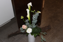 Blumenstrauss mit weissen Calla-Blüten (abgeholt im Laden am 22. Januar 2016) 