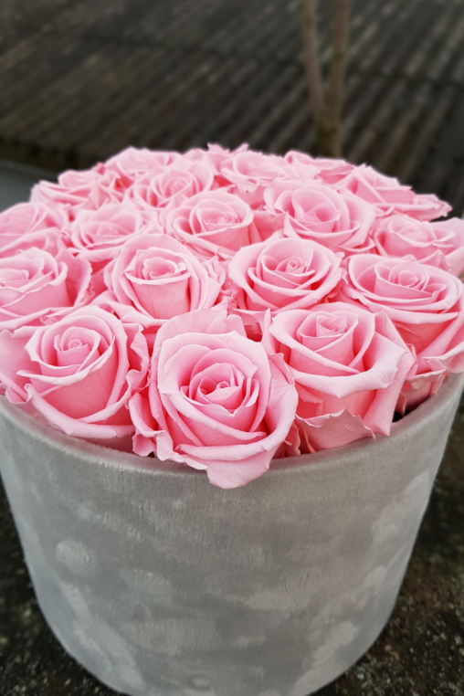 DIY-Deko-Idee-mit-stabilisierten-Rosen.png