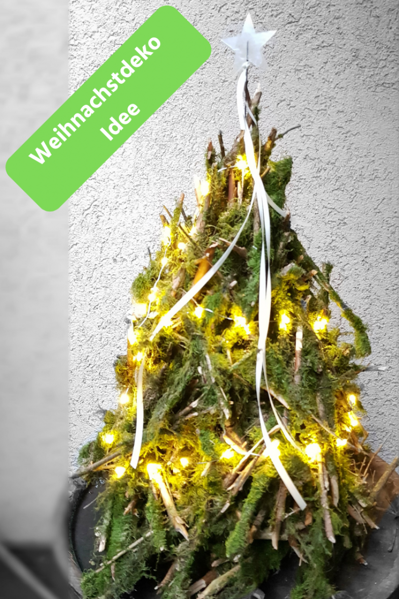 DIY-Idee-Weihnachtsdeko-selber-machen-Moosaeste-Weihnachtsbaum-1.png