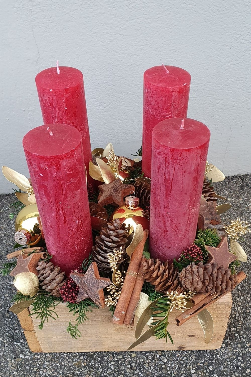 Deko-Idee-Advent-mit-4-Kerzen.jpg