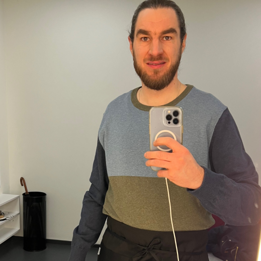 Der-Pullover-fuer-die-Sendung.png