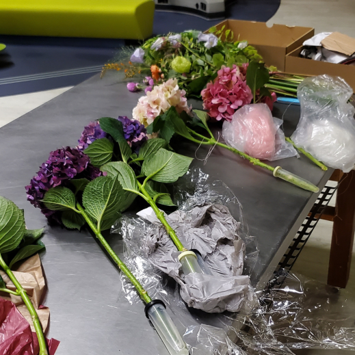 Die-Blumen-sind-heil-angekommen-.png
