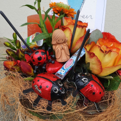 Exklusives-Blumengesteck-zum-Geburtstag-selber-machen.jpg