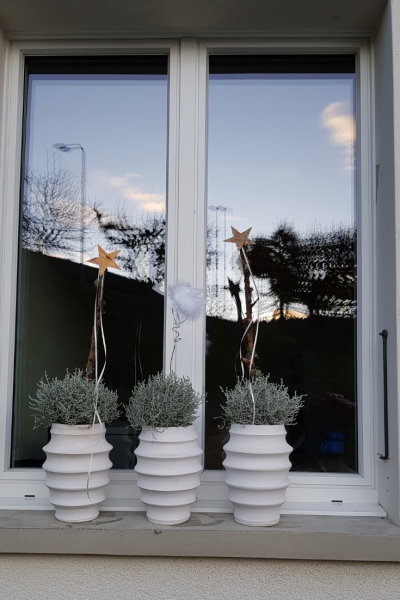 Fensterbank Deko in weiss DIY Anleitung - Blumen Flora-Line