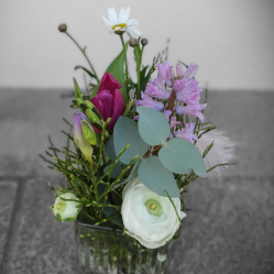 Fruehling-im-Glas-Tischdekoration-Idee-Fruehling-2020.png