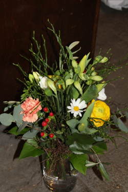 Frühlingsstrauss farbig (ausgeliefert in Grosshöchstetten am 8. Januar 2014)
