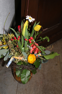 Frühlingsstrauss mit Tulpen (ausgeliefert in Schlosswil am 30. Januar 2013)