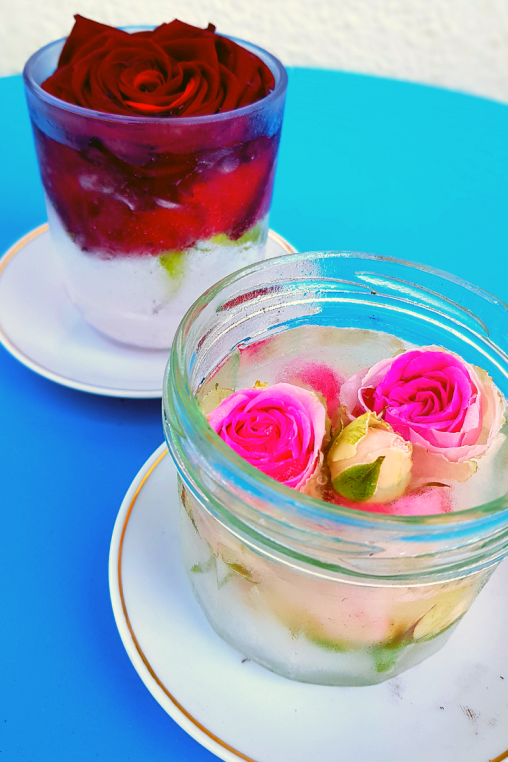 Gefrorenen-Rose-Upcycling-Deko-Idee-Gefrorene-Rosen-in-MArmeladen-Glas-oder-Nutella-Glas.png