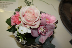 Gesteck rosa (ausgeliefert in Grosshöchstetetten am 22. Dezember 2012)