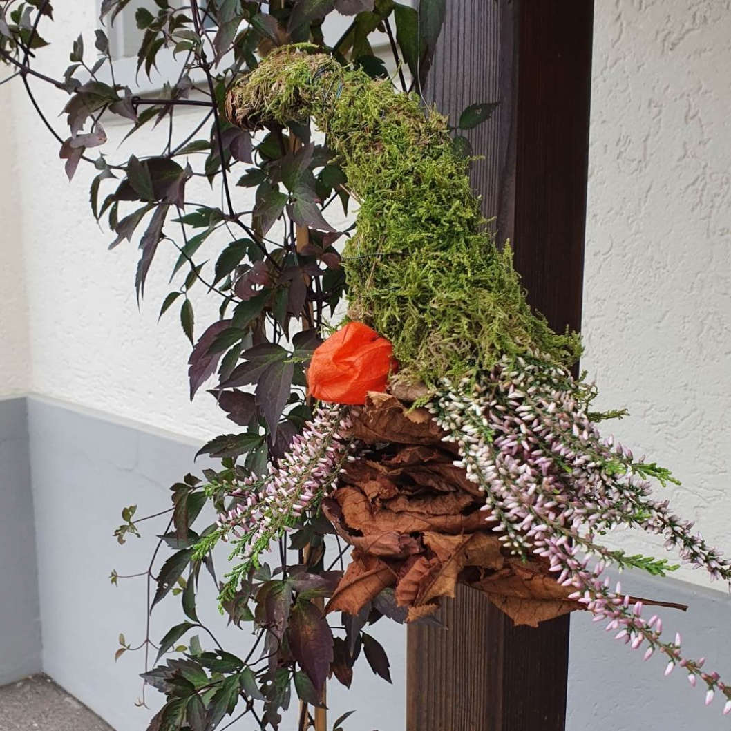 Haengender-Herbst-Wichtel-DIYBastel-Idee.jpg