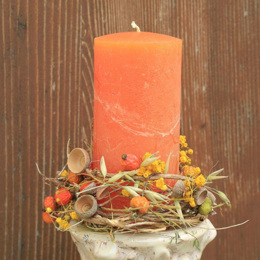 Herbst-Deko-idee-selber-amchen-Kerze-orange.jpg