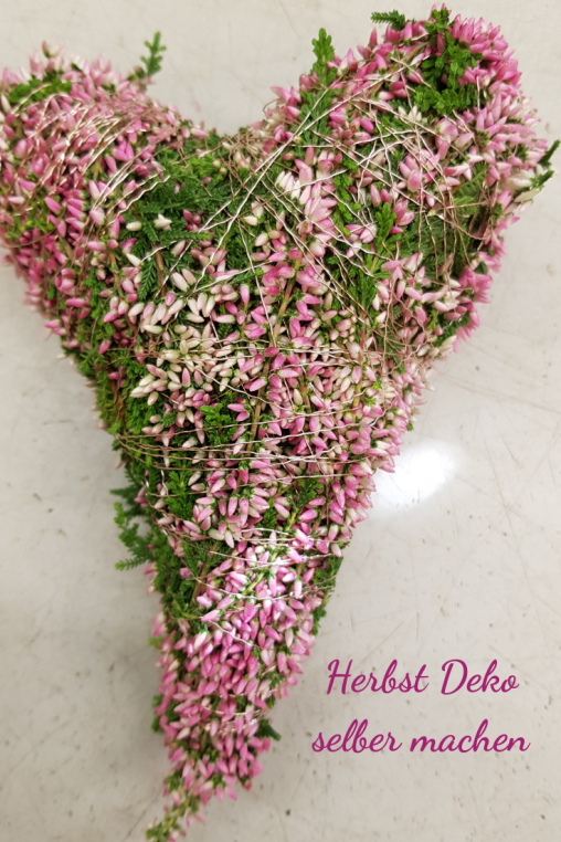 Herbst-Dekoration-selber-machen-Heide-Calluna-vulgaris-Herz-DIY-Anleitung-Heide-Herz-Deko-Element-Herbst.png