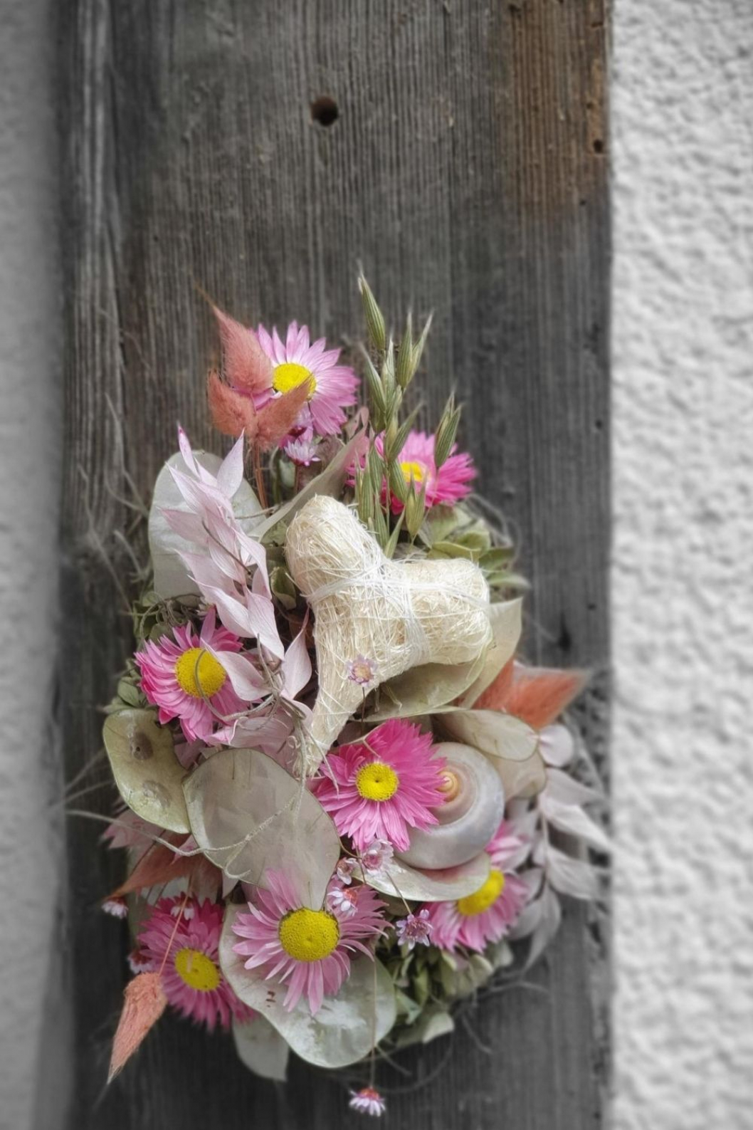 Herbstdeko-Wohnzimmer-mit-Naturmaterialien-Trocken-Dekoration-selber-machen.jpg