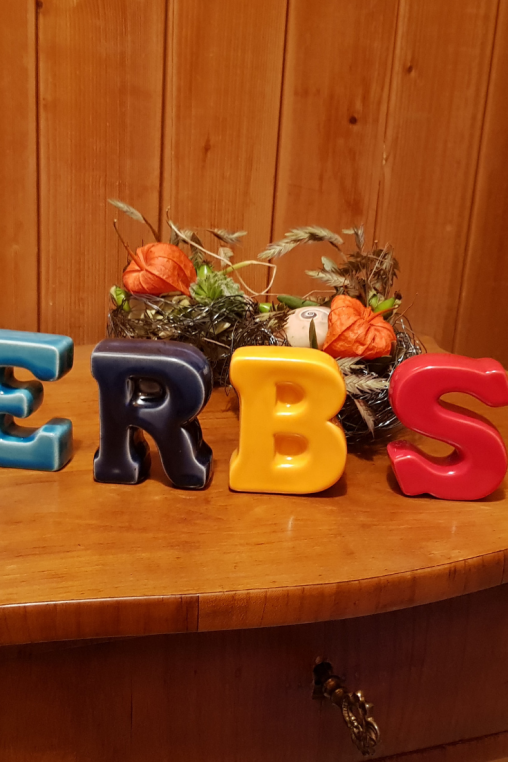 Herbstdeko-im-Korb-selber-machen-DIY.png