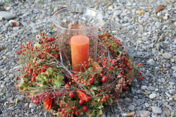 Herbstkranz mit Glas & Kerze (ausgeliefert zur Kirche in Zäziwil am 11. November 2015)