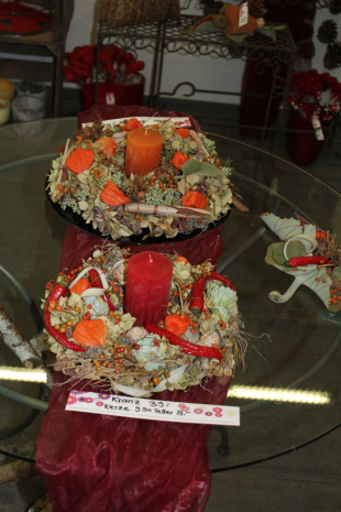 Herbstkranz rot mit Kerze