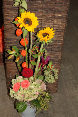 Herbststrauss mit Sonnenblumen (ausgeliefert in Grosshöchstetten am 12. September 2013)