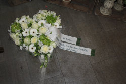 Herz weiss für einen Trauerfall (4. Mai 2012) Preis 250 Franken